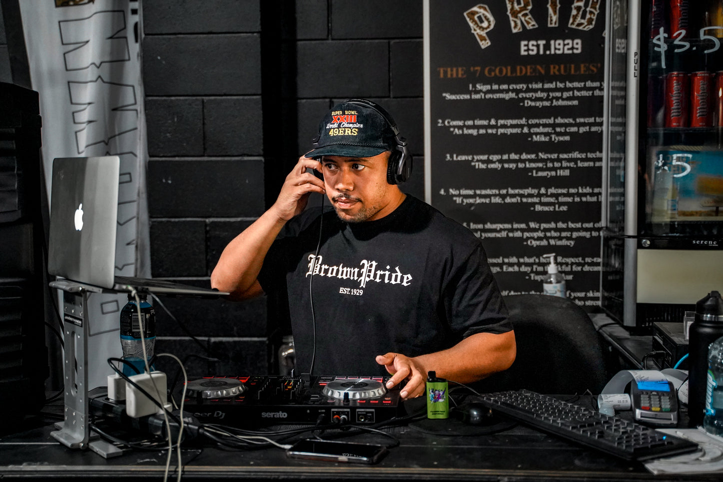 'OLD SCHOOL CLASSICS' T-Shirt